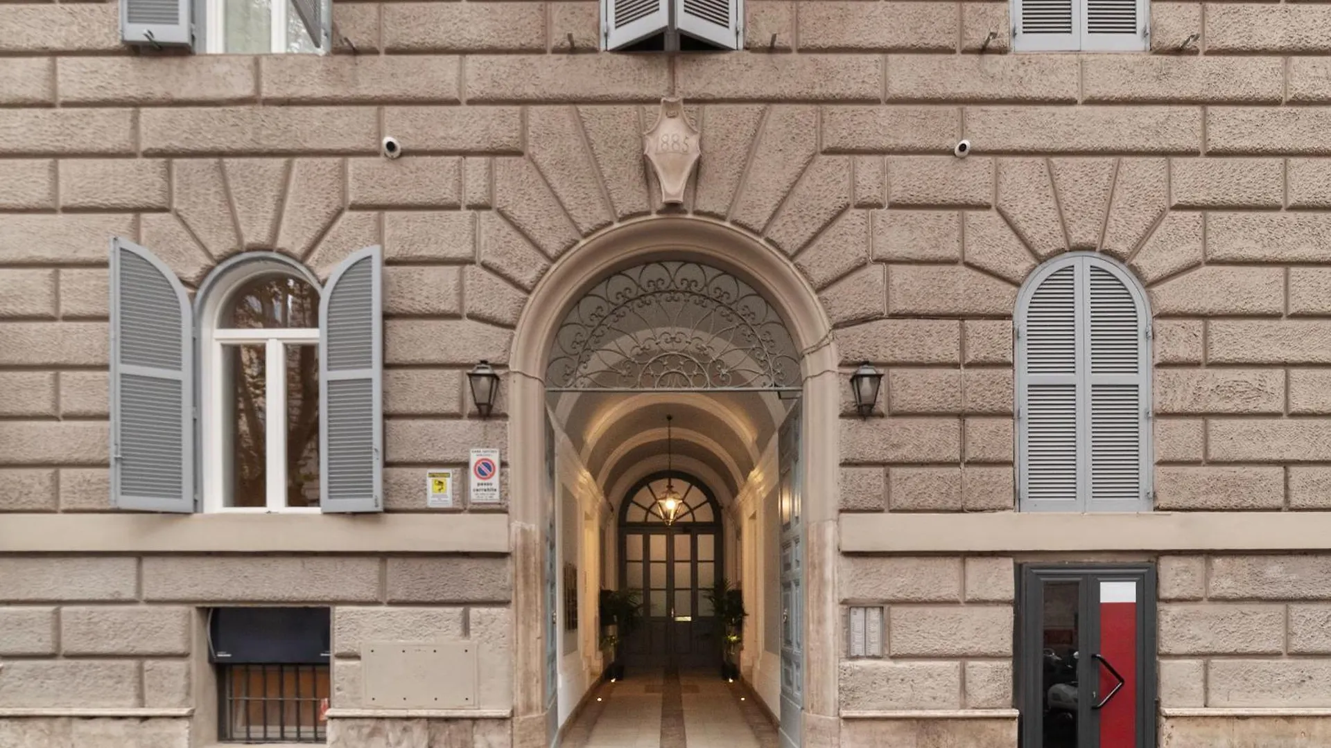Appartamento Castro Pretorio 24 - FromhometoRoma